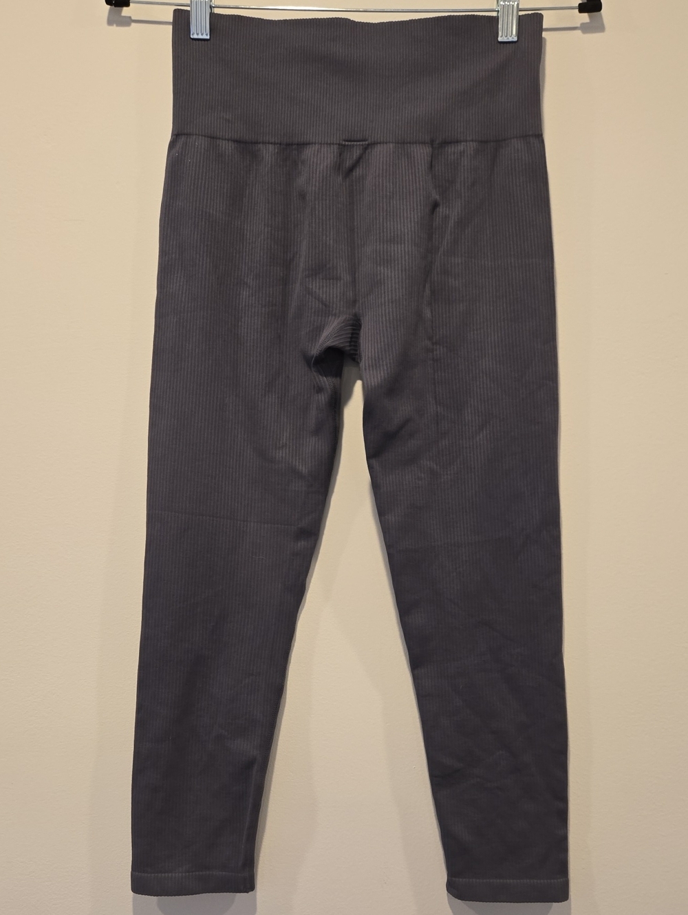 Saisei Ribbed Capri Leggings Seamless Charcoal Gray Size M Active Yoga - Picture 4 of 6